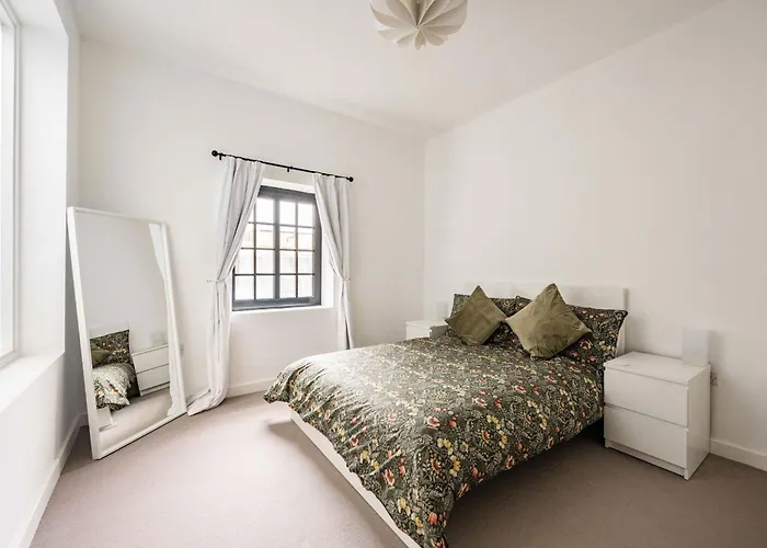 Host & Stay - The Old Post Office