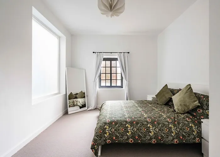 Host & Stay - The Old Post Office